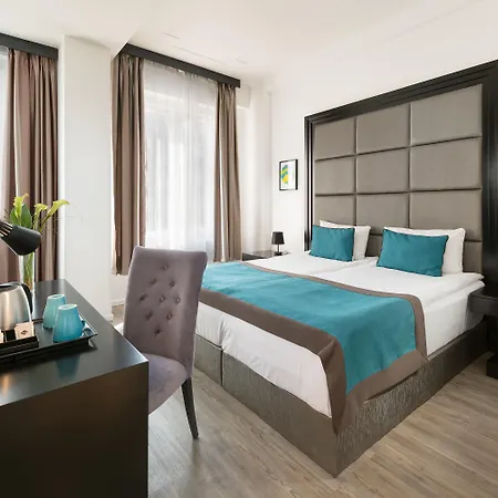 Arcadia Hotel 4*