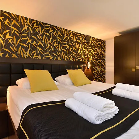 Hotel Opera Garden & 4*