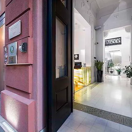 Hotel Opera Garden & 4*