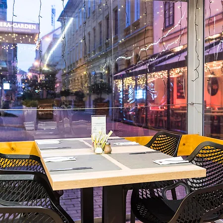 Opera Garden & 4* Budapest
