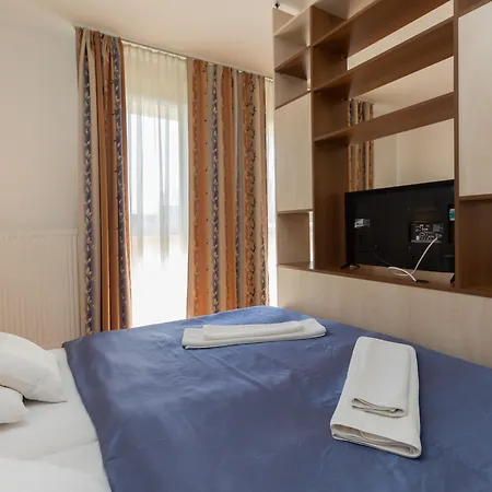 Premium Aparthotel 3*