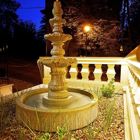 Hotel Gold