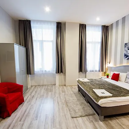 Hotel Full Moon 3*