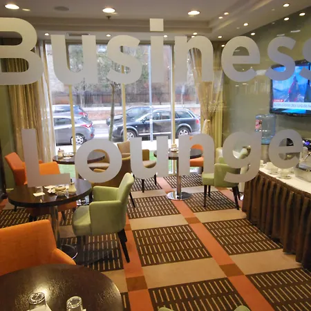 מלון Lion's Garden 4*