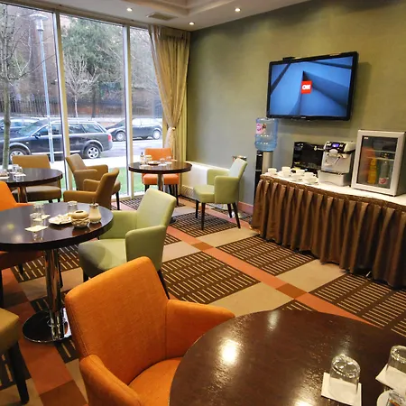 Hotel Lion's Garden 4*