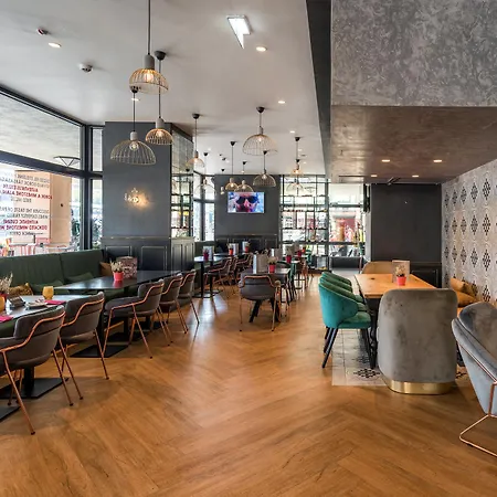 Mercure Korona Hotel 4*