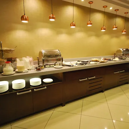 Hotel Lion's Garden 4*