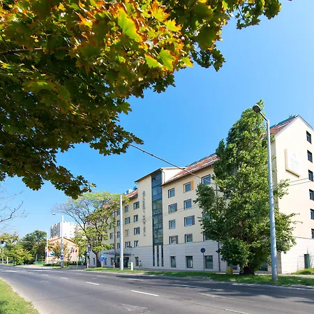Achat Hotel 4*