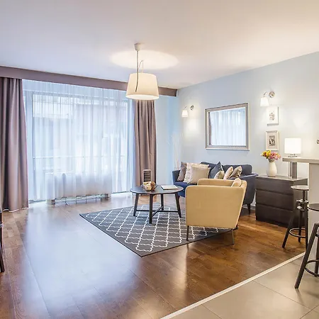 Sweet Apartmanhotel 4*