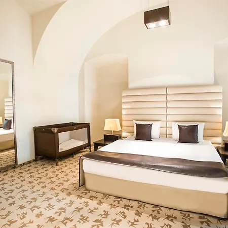 Buda Castle 4*