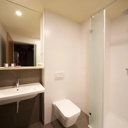 12 Revay 3* بودابست