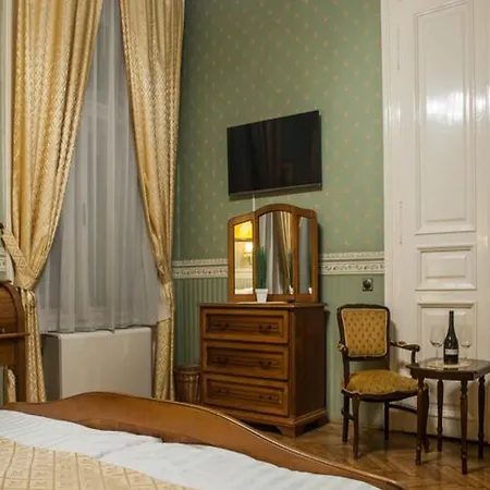 מלון Cotton House 4*