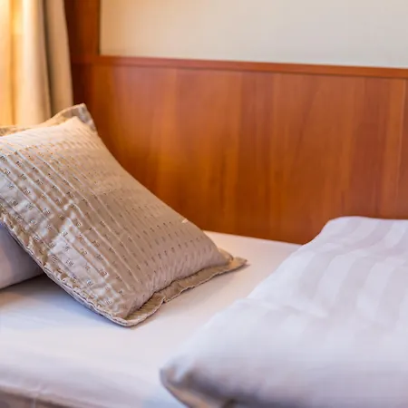 Botel Grand Jules - Boat 3*
