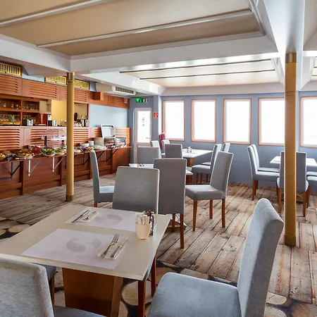 Botel Grand Jules - Boat Budapest