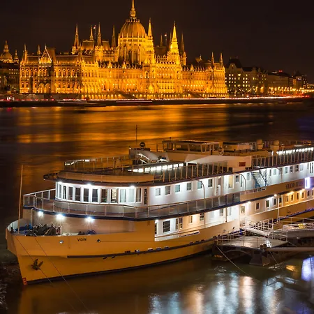 Grand Jules - Boat
