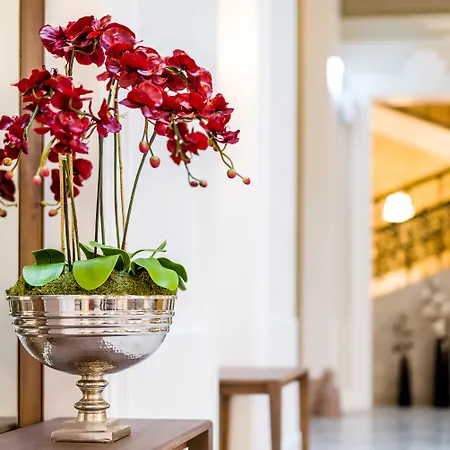 Hotel Moments By Continental Group 4*
