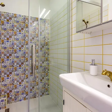 Goldcentral Akacfa * Budapeszt