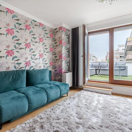 Apartment Penthouse Three Bedrooms, Three Balconies With Free Parking In Kiraly Street *