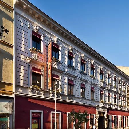 Hotel Stories Boutique 4*