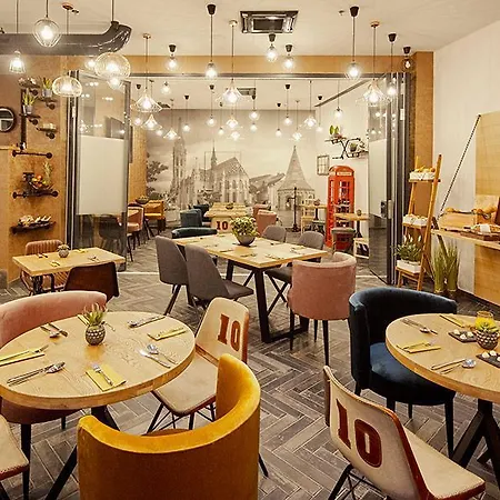 מלון Memories Oldtown 4*