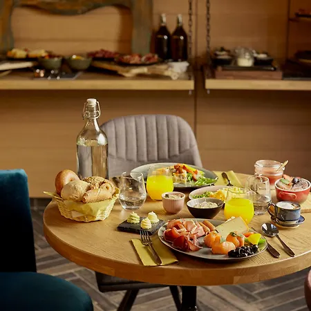 Memories Oldtown מלון 4*