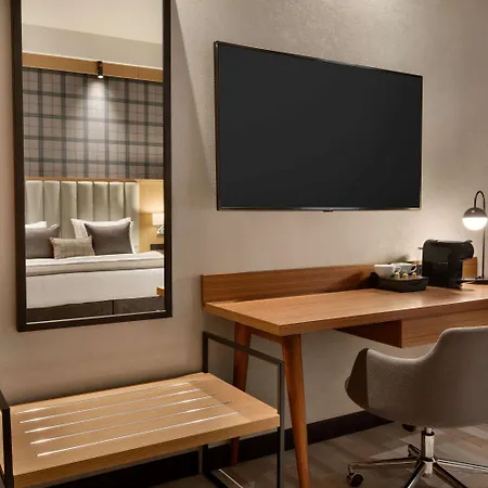 Ramada By Wyndham Center Hotel