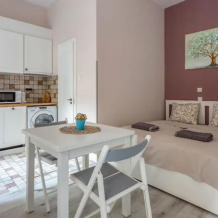 Goldcentral Akacfa * Budapešť