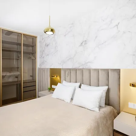 Aparthotel Emerald Downtown Luxury By Continental Group