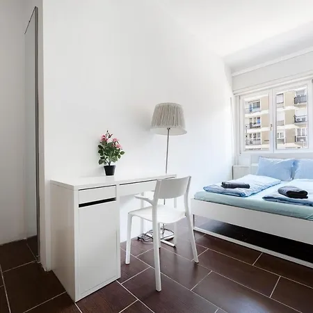 Downtown Buda Homes Relax *