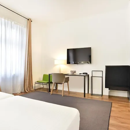 Hotell Zenit Palace 4*
