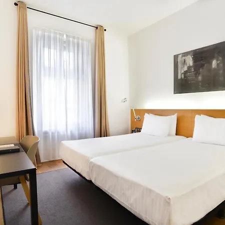 Zenit Palace Hotell
