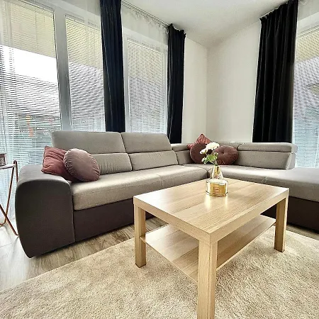 Apartment Diamond - 3 Bedroom, Luxurious In The Heart Of The