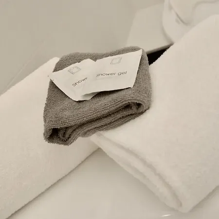 Premium By Hi5 - Lendvay Palace Apartment *
