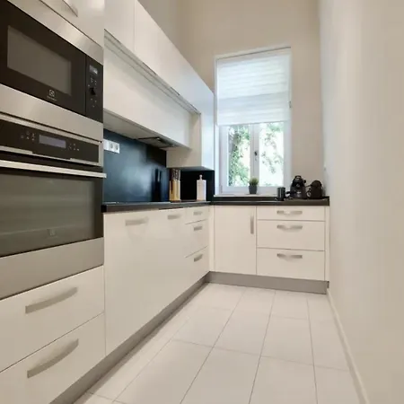 Apartment Premium By Hi5 - Lendvay Palace