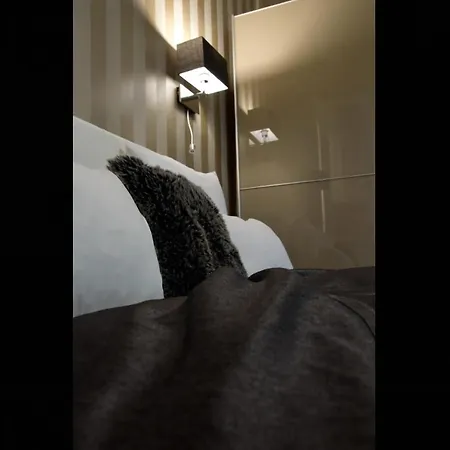 Premium By Hi5 - Lendvay Palace Apartment Budapest