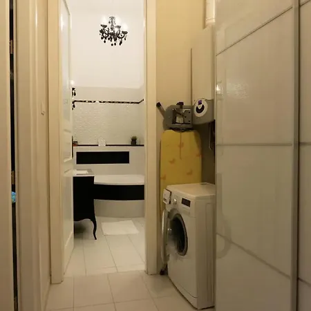 Premium By Hi5 - Lendvay Palace Appartement