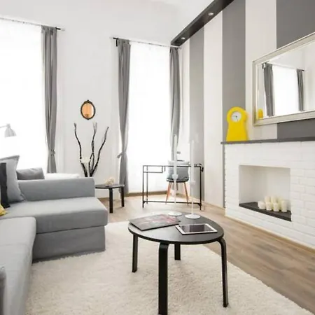Opera Experience Apartment *