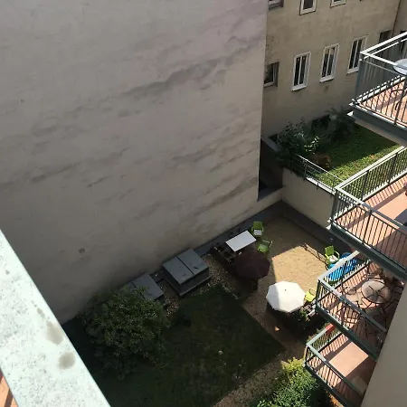 Break Apartment