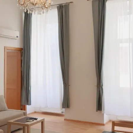 W&b Elegant Near The Zsinagógák * Budapest