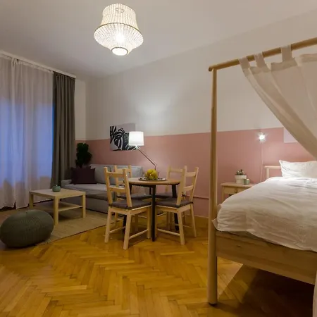 Studio Next To Kiraly Street Kd11 Apartment
