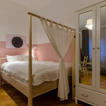 Studio Next To Kiraly Street Kd11 Apartment *