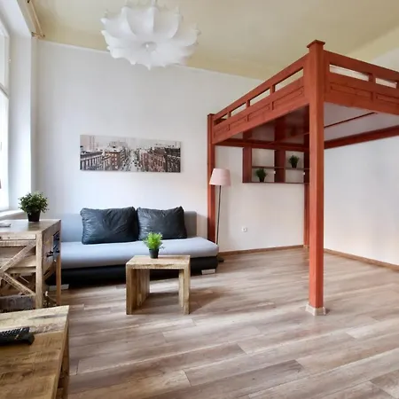 Standard By Hi5 - Nyugati Square Budapest