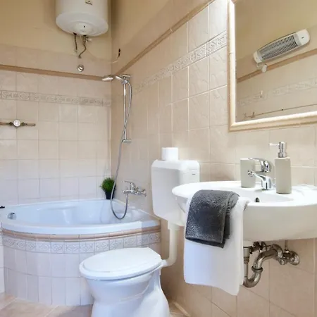 Apartment Standard By Hi5 - Nyugati Square Budapest