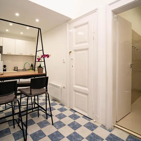Free Parking! Linden Apartment, Ac, Smart Tv, Wifi Apartment