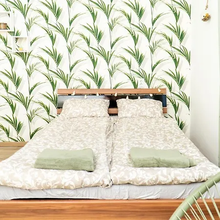Budai Zoldovezet Kozpont, Apartmanhaz, Rendezvenykozpont Es Etterem Apartment Budapest