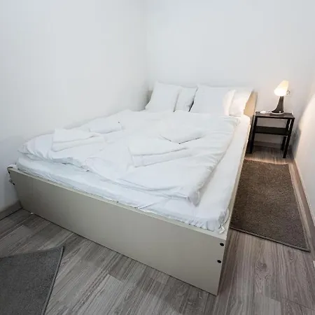 Apartment King Seventeen Homes *