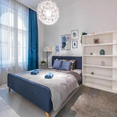 Apartment Luxury Nova Next To The New York Cafe *