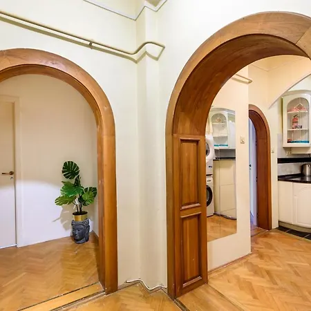 Stylish Homes Downtown Buda Hotell *