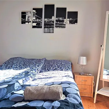 Aparthotel Aurora *