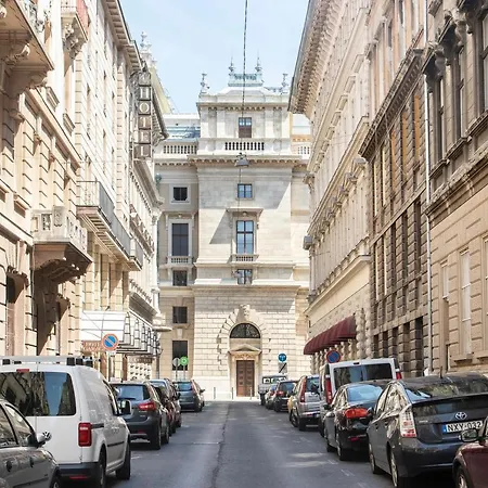 Centre Aparthotel Budapest